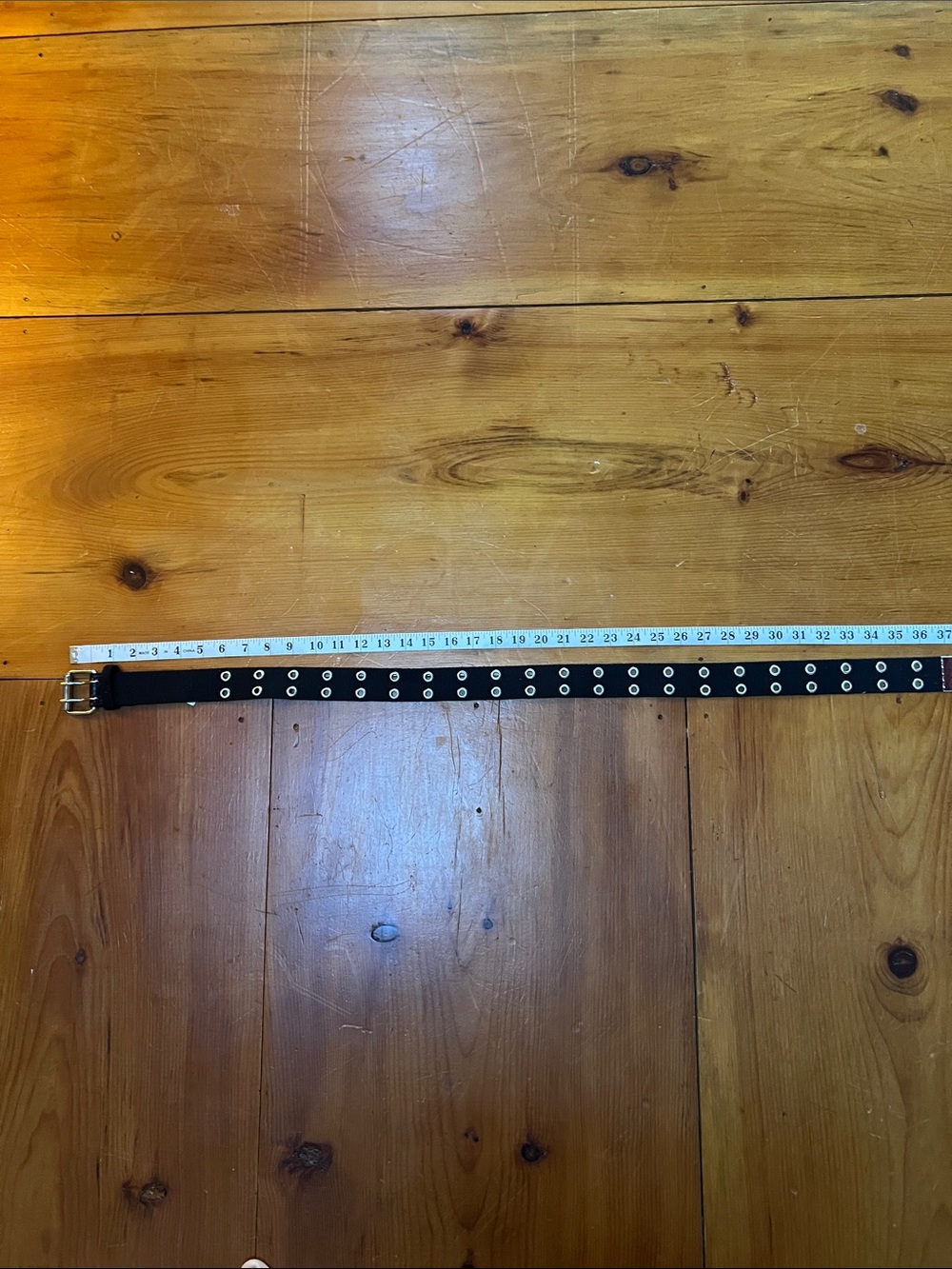 EUC grommet belt size Small - Picture 2 of 3